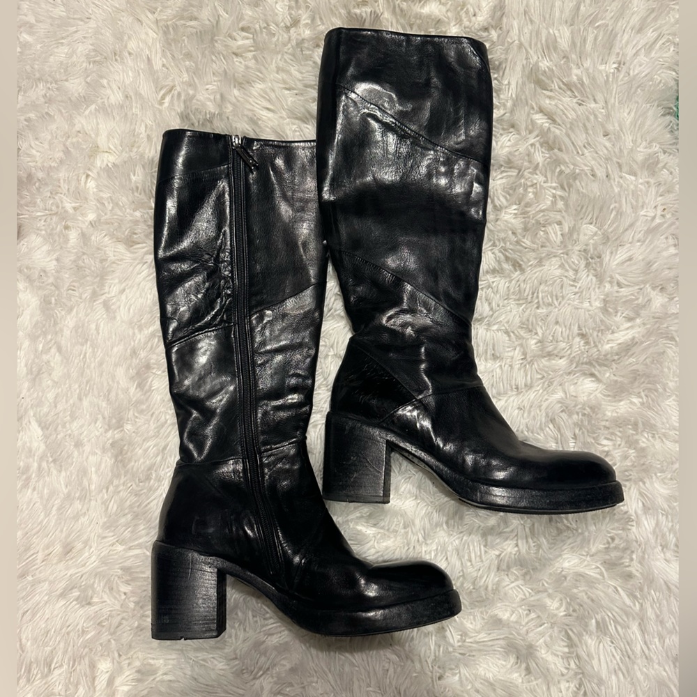 Lemargo Black leather zip boots, size 39